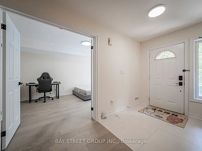 16 Dahlia Rd — Photo 4