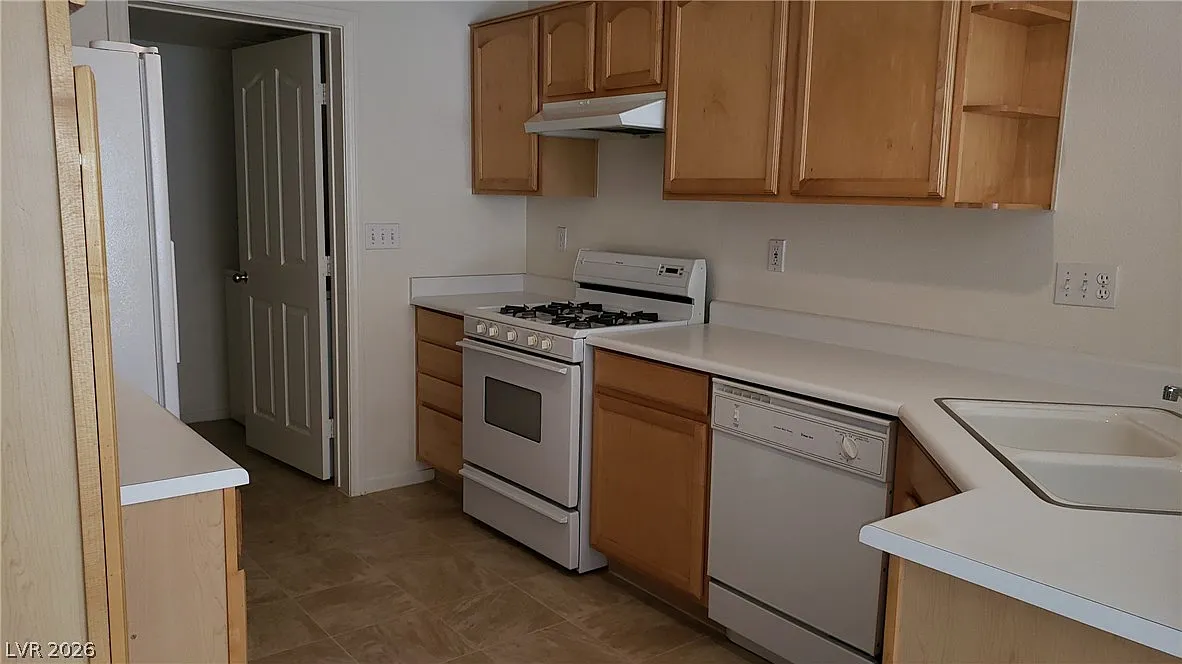 2 bed, 2.5 bath, 1263 sqft, $1,650 — Photo 4