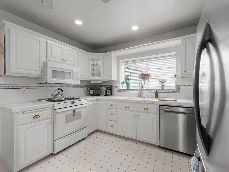 8937 Monogram Ave — Photo 38