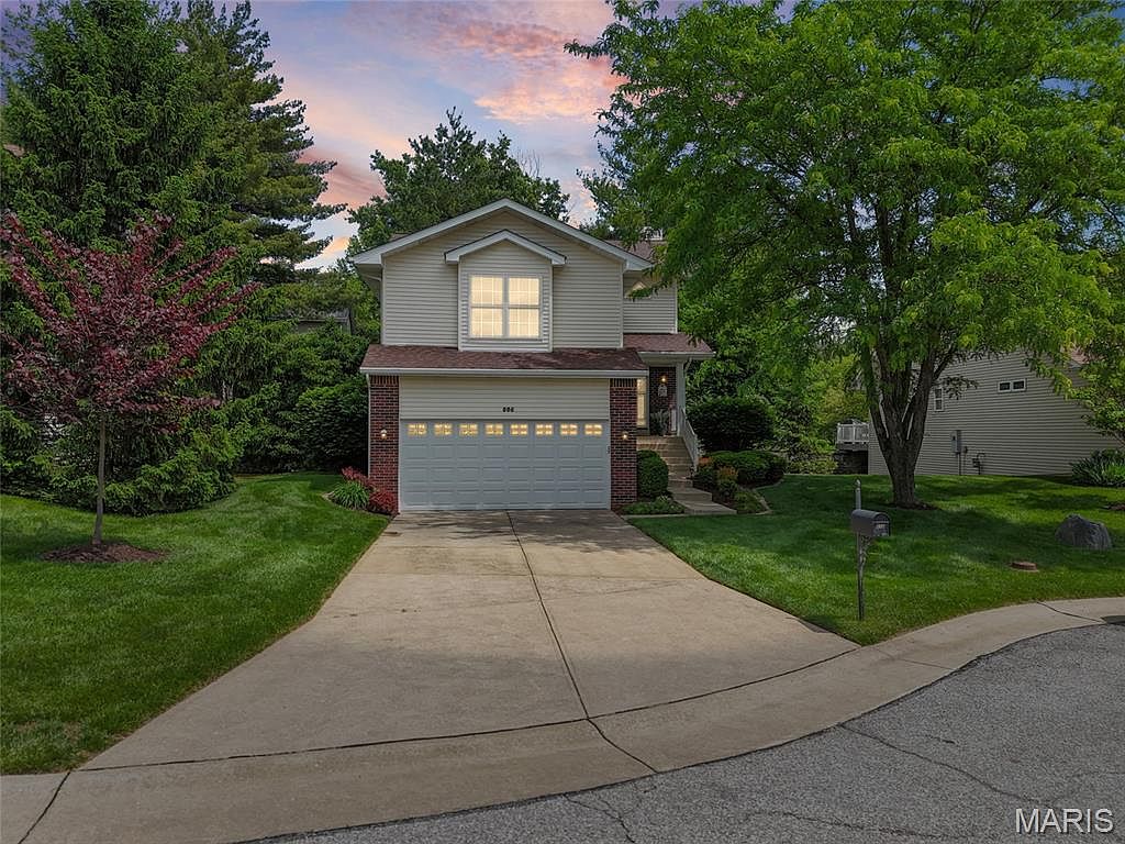 806 Conch Terrace Lake