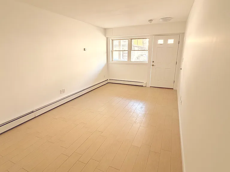 15 New Hampshire St #18 — Photo 3