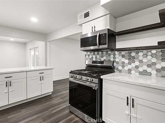 3rd image of 2618 Hoover Ct