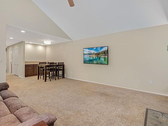 5th image of 120 Village Blvd Unit 124