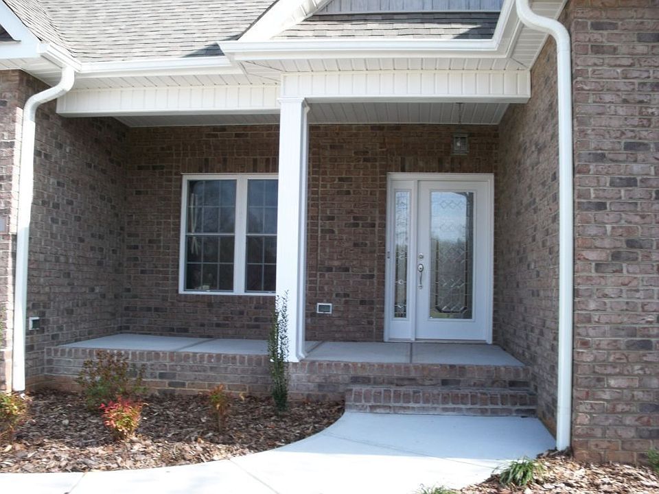 2nd image of 122 Stallion Ln