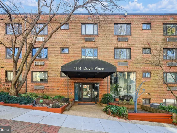 4114 Davis Pl NW APT 8, Washington, DC 20007