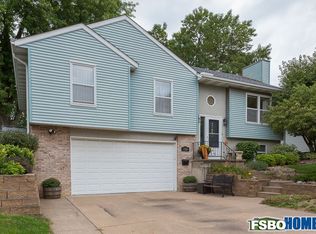 1724 E 32nd St, Davenport, IA 52807