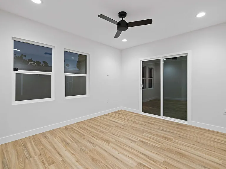 599 Cypress Ave — Photo 16
