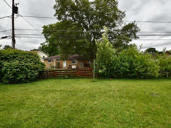 4th image of 4769 Almont Dr