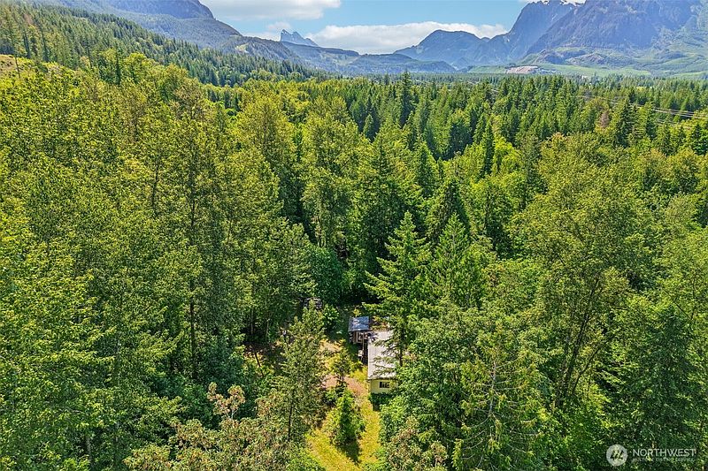 3rd image of 42215 May Creek Road