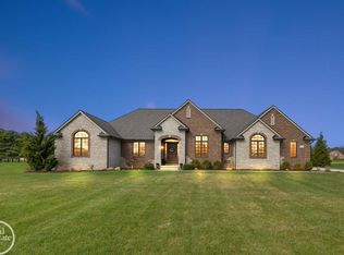 69211 Meadowbrook Ln #1, Romeo, MI 48065