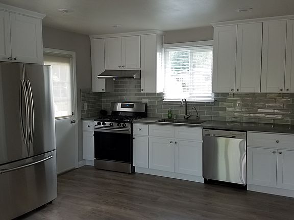 2nd image of 729 N Walnuthaven Dr