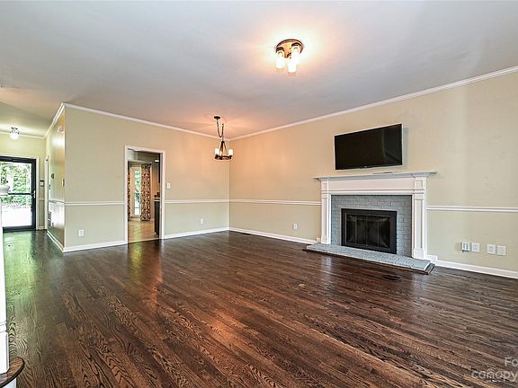 5th image of 6209 Padget Parrish Ct