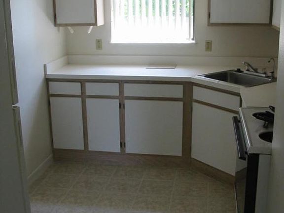 3rd image of 64A Cardinal Dr