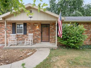 185 Margaret St, Holts Summit, MO 65043