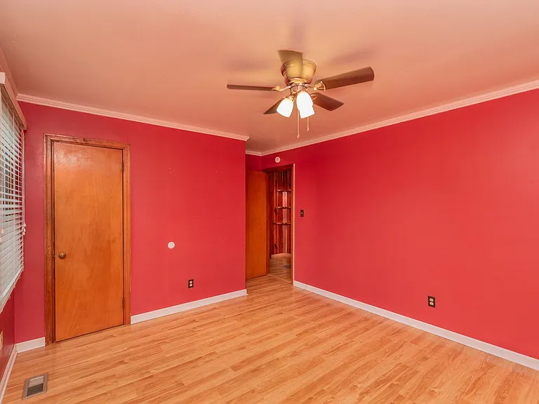 315 Georgia Ave — Photo 24