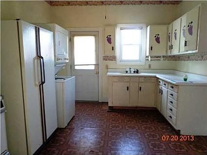 3rd image of 1116 Keller St