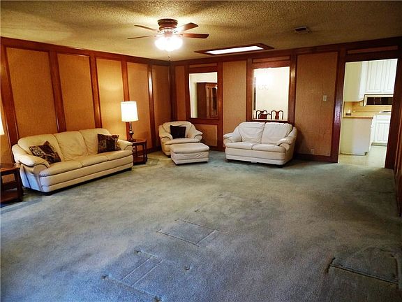 5th image of 1912 Woodlawn Ct