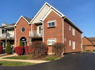 1210 Chalet Rd APT 104, Naperville, IL 60563