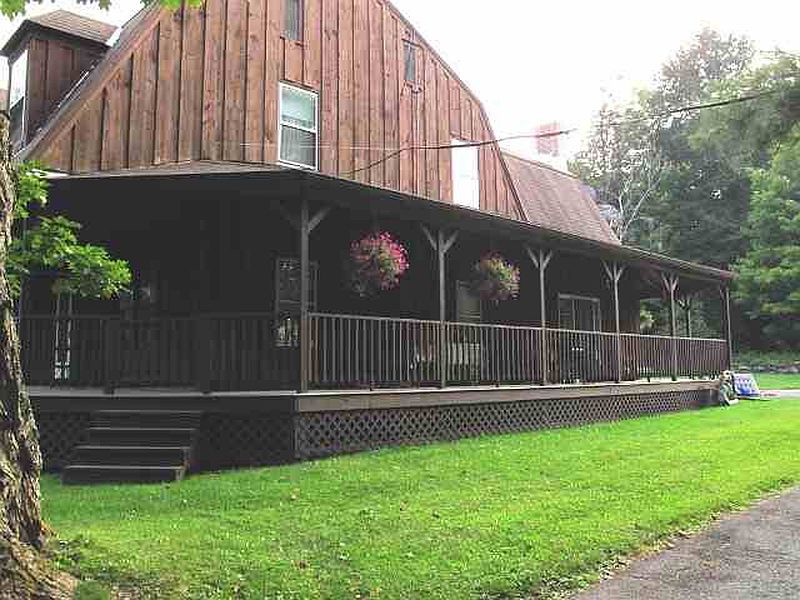 2nd image of 9 DUNBAR HOLLOW Road