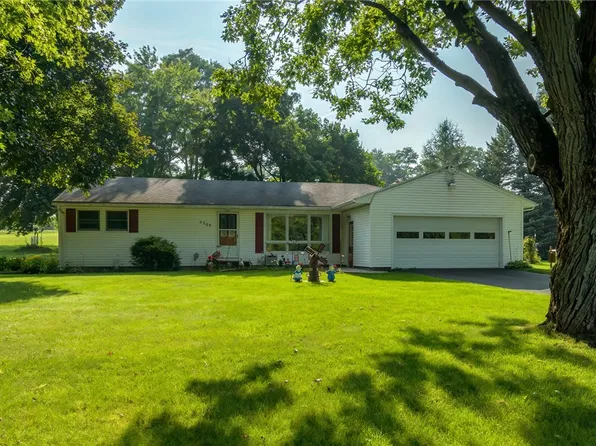 4209 Cory Corners Rd, Marion, NY 14505