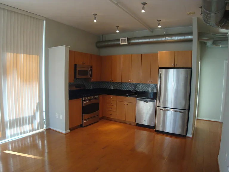 811 4th St NW #304 — Photo 4