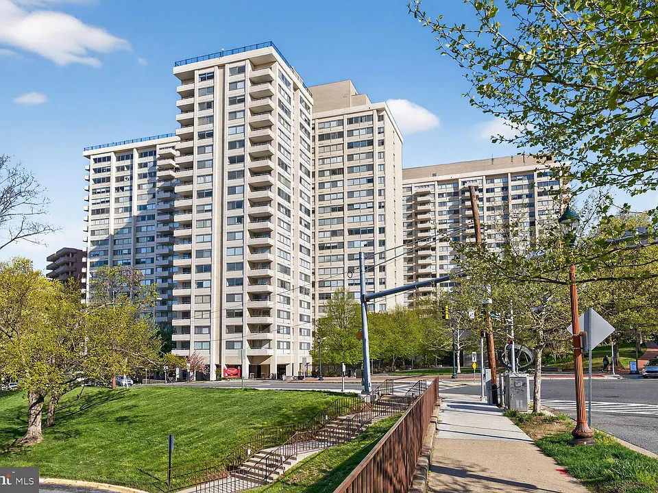 5500 Friendship Blvd #2111N