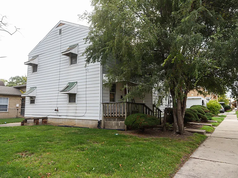 2700 Jackson Ave #2 — Photo 8