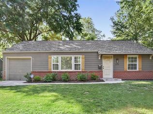 2308 W 76th St, Prairie Village, KS 66208
