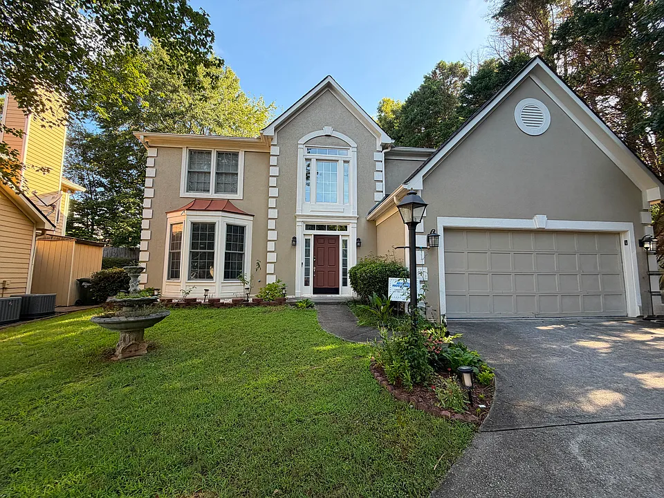 2401 Parkside Walk