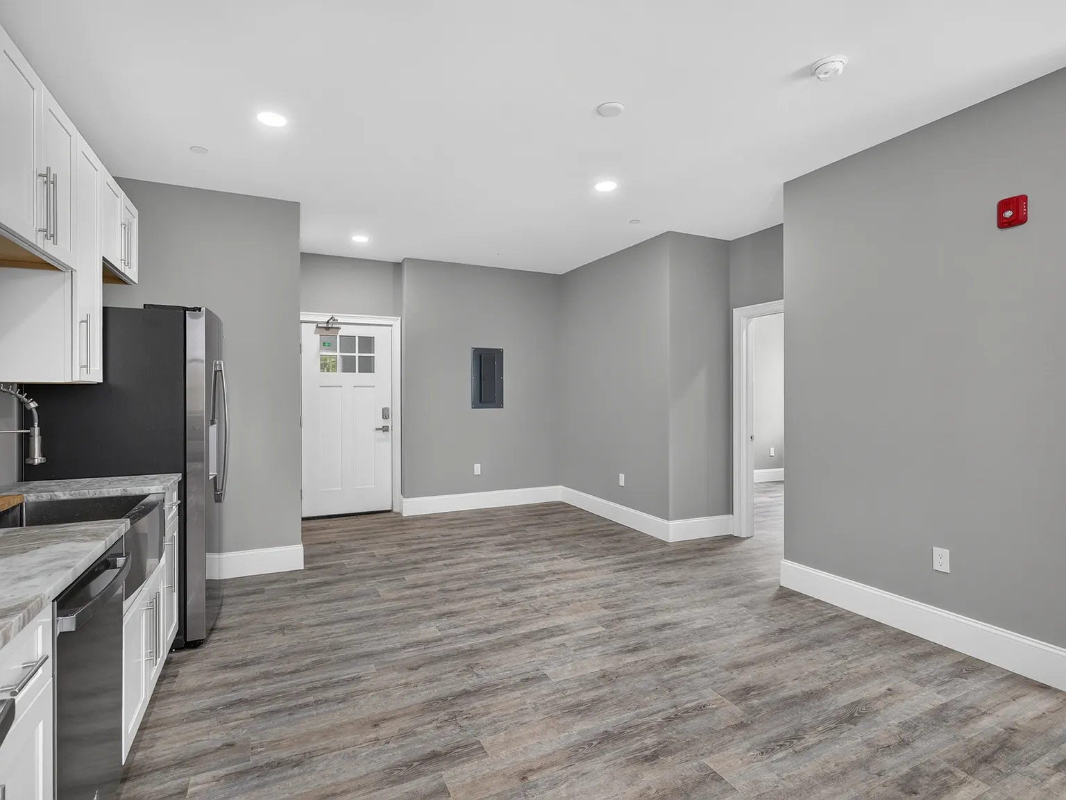 2 bed, $1,995 — Photo 3