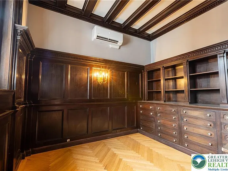 214 Spring Garden St #2B — Photo 11