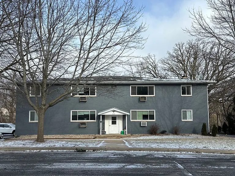 408 Forest St — Photo 1