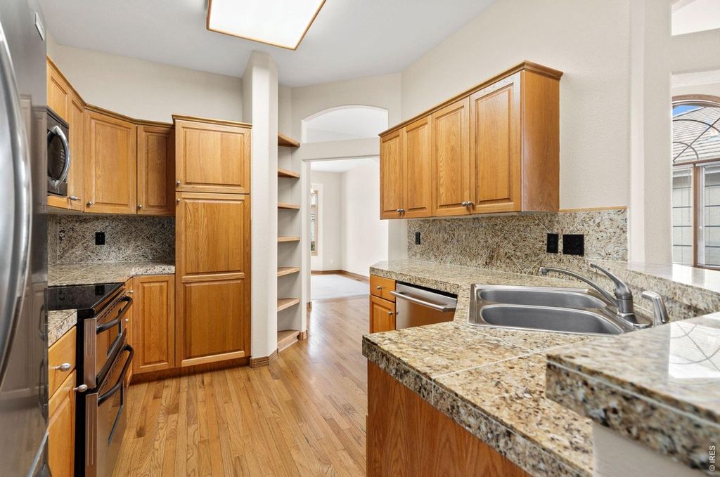7564 Tamarisk Dr