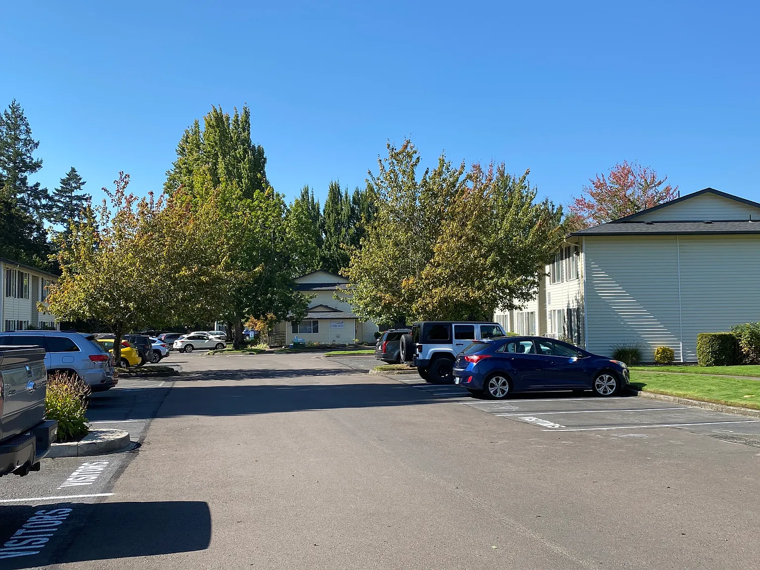 Canyon Ridge Apartments — Photo 2