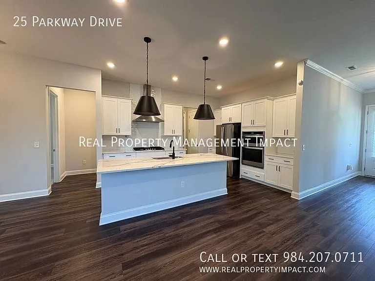 25 Parkway Dr — Photo 12