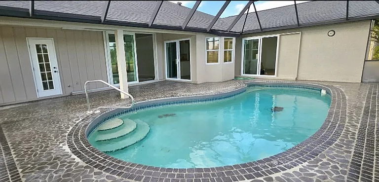 460 Rotonda Cir — Photo 31