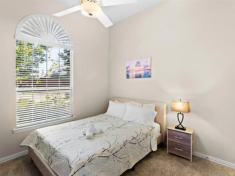 1819 Olympia Dr — Photo 4