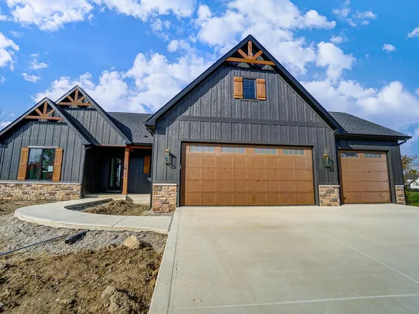 16437 Quarry Blvd, Huntertown, IN 46748