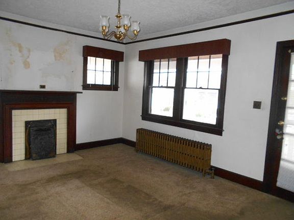 4th image of 835 Wyllie Ave