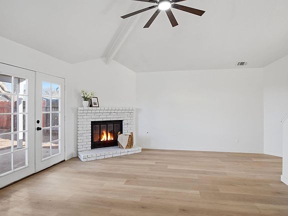 4th image of 1732 Walpole Dr