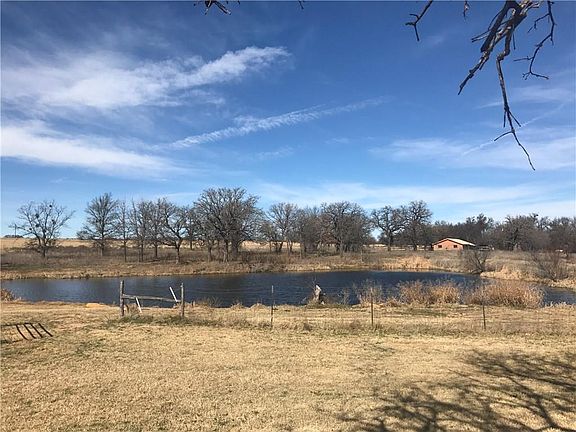 4th image of 1100 County Road 463