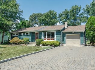 59 Pancake Hollow Dr, Wayne, NJ 07470