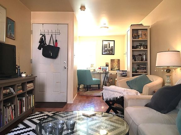 2nd image of 166 Meserole St APT 2RH