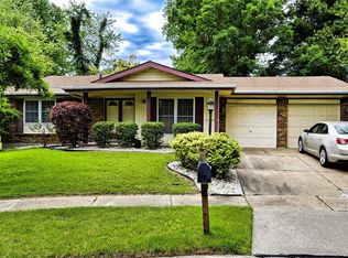 12105 Maidstone Ct, Florissant, MO 63033