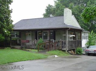 2014 Springs Rd, Mount Airy, NC 27030