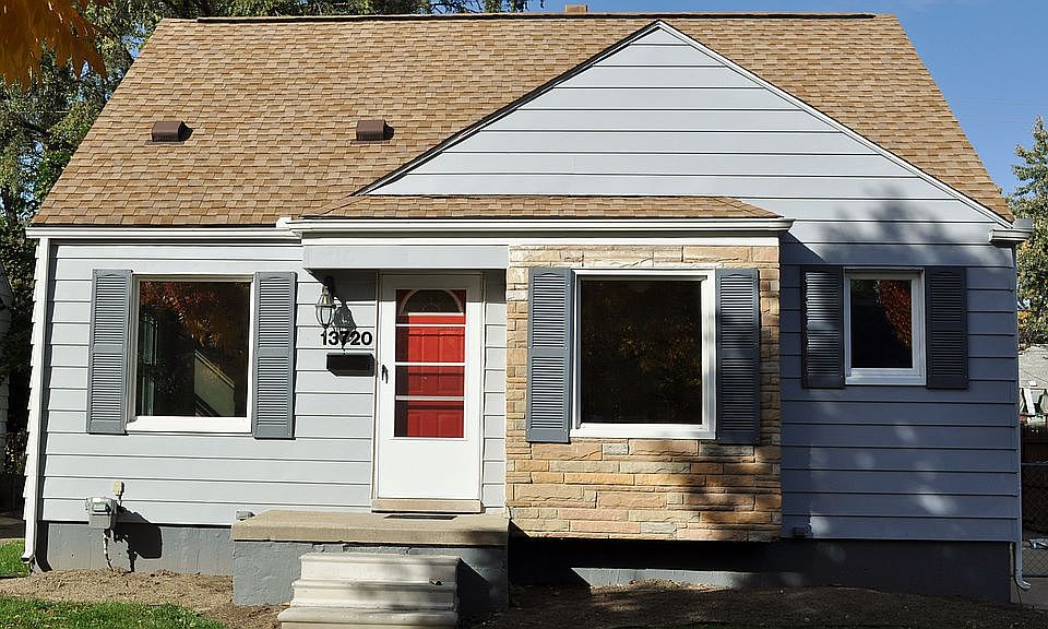 2nd image of 13720 Labelle St