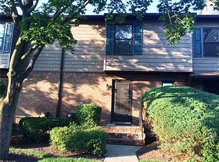 103 Pheasant Run, Edison, NJ 08820