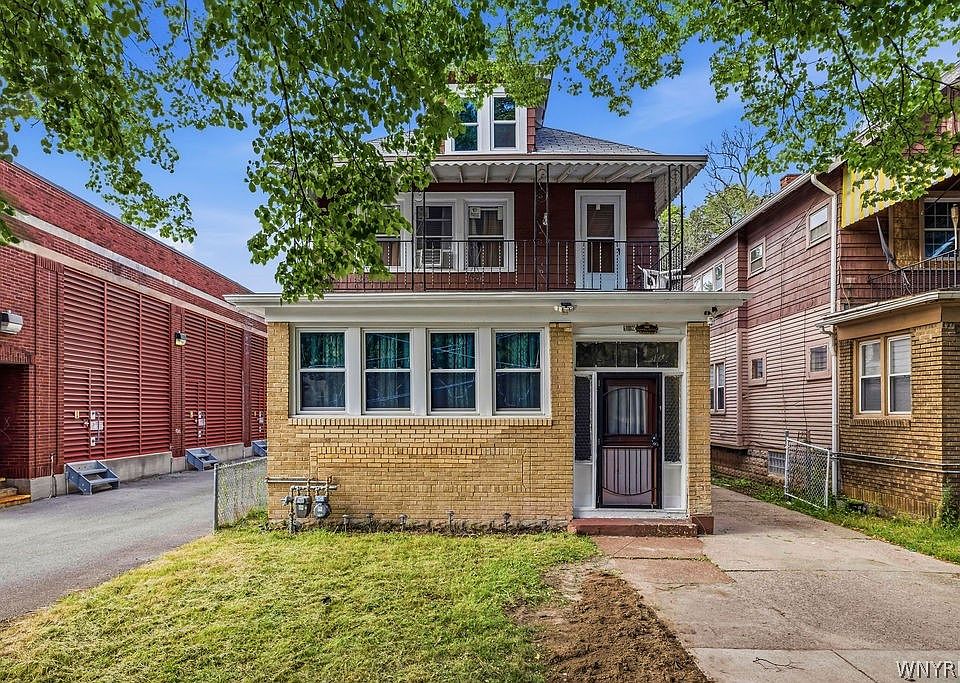 1st image of 106 Jewett Ave