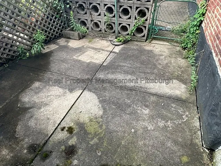 239 Urbana Way — Photo 9