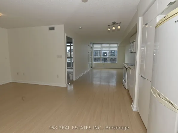 151 Dan Leckie Way #920, Toronto, ON M5V 4B2